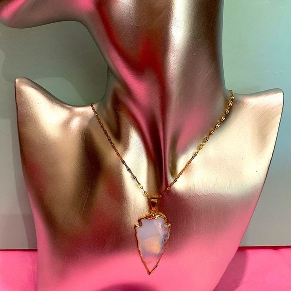 Opal stone arrowhead pendant stainless steel chain - Picture 6 of 10